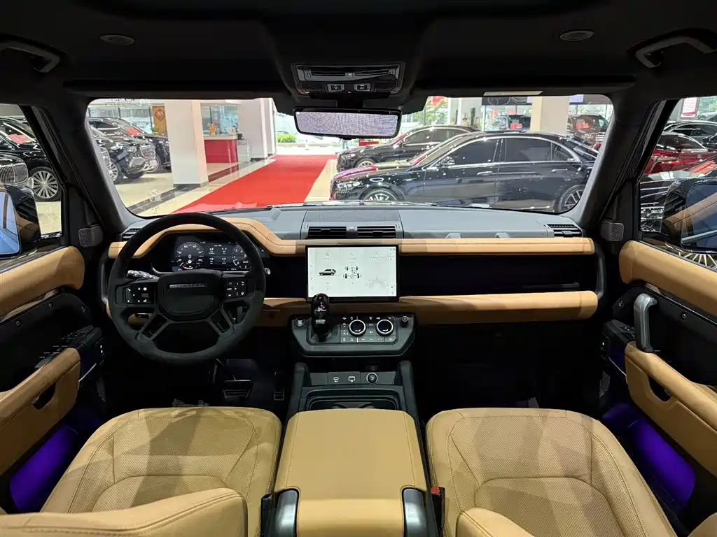 Land Rover Land Rover Defender 2024 110 5.0T V8 2025 - thumbnail 17