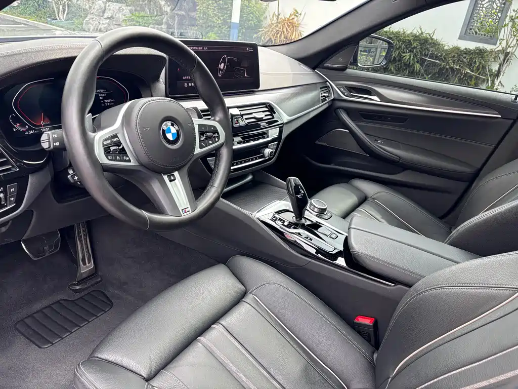 BMW BMW 5 Series Import 2022 Model Facelift 530i Style Edition M Sport Package 2023 - thumbnail 8