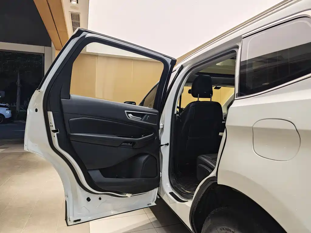 Ford Ford Edge 2018 EcoBoost 245 AWD Platinum 7-seater China V 2018 - thumbnail 20