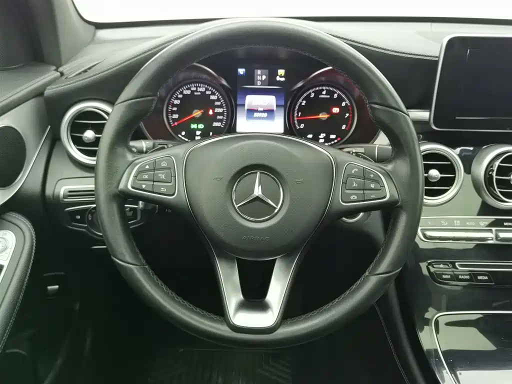 Mercedes-Benz Mercedes-Benz GLC 2019 GLC 200 L 4MATIC 2019 - thumbnail 11