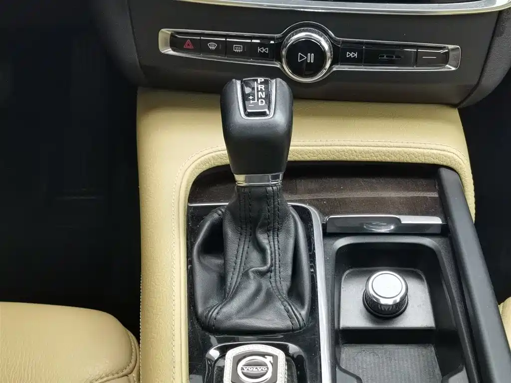 Volvo Volvo S90 2017 T5 IntelliLink Edition 2017 - thumbnail 13