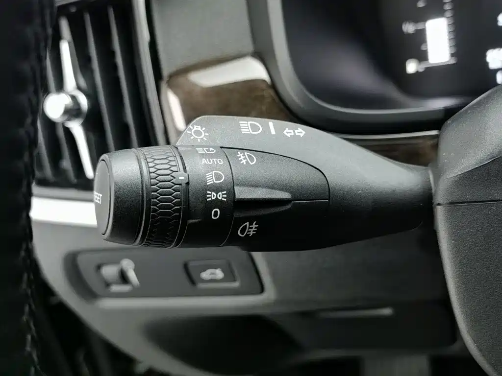Volvo Volvo S90 2017 T5 IntelliLink Edition 2017 - thumbnail 21