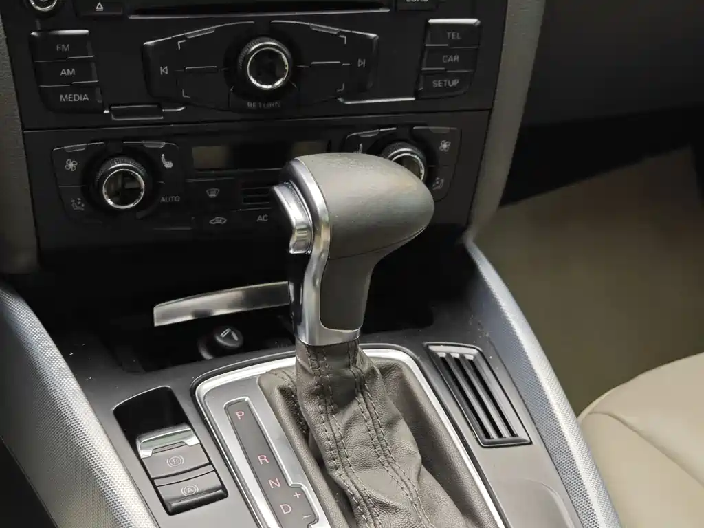 Audi Audi Q5 2012 2.0TFSI Technology Edition 2012 - thumbnail 17