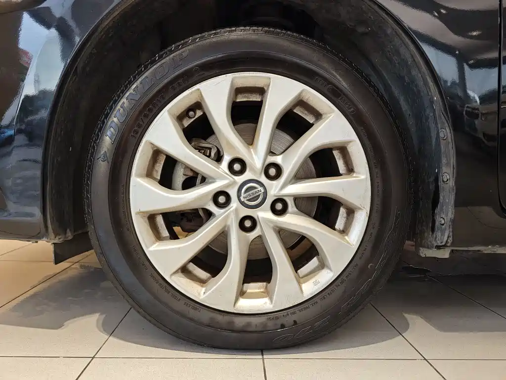Nissan Nissan Sylphy 2016 1.6XL CVT Premium Edition 2017 - thumbnail 5
