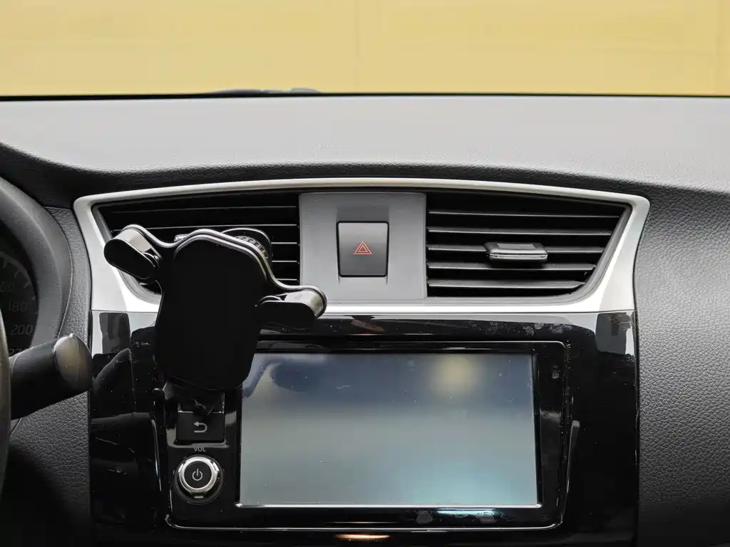 Nissan Nissan Sylphy 2016 1.6XL CVT Premium Edition 2017 - thumbnail 15