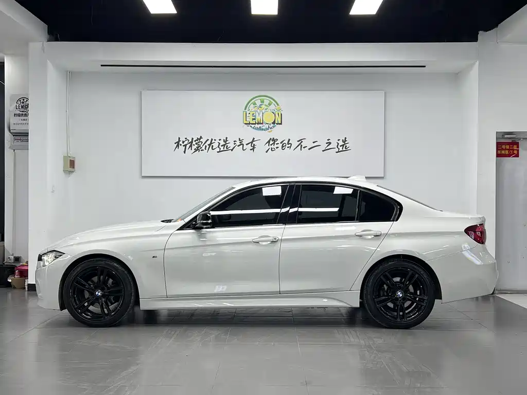 BMW BMW 3 Series 2019 320i M Sport Shadow Night Edition 2019 - thumbnail 4