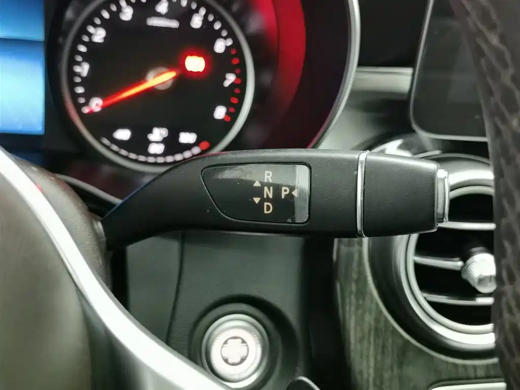 Mercedes-Benz Mercedes-Benz GLC 2020 GLC 260 L 4MATIC Sport Edition 2019 - thumbnail 13