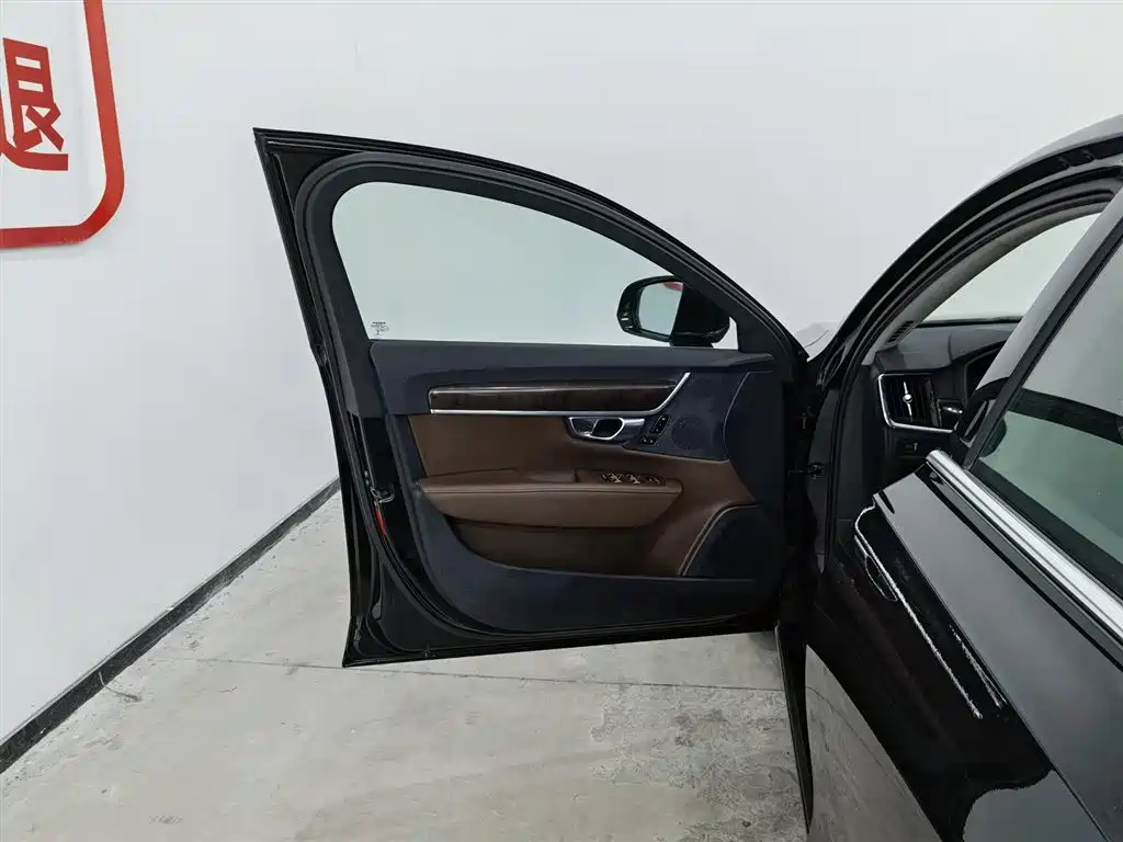 Volvo Volvo S90 2017 T4 IntelliLink Edition 2017 - thumbnail 8