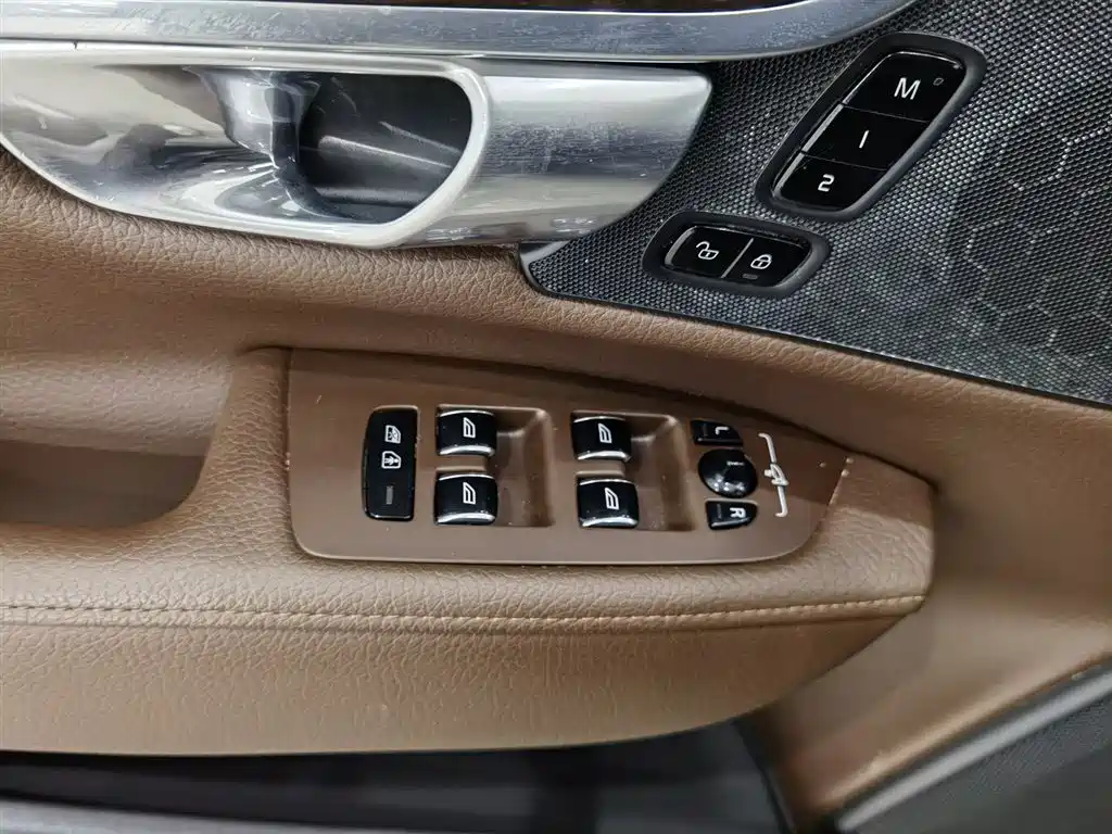 Volvo Volvo S90 2017 T4 IntelliLink Edition 2017 - thumbnail 9