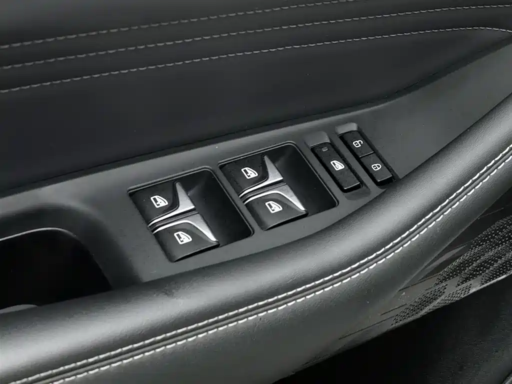 Changan Changan UNI-K 2024 2.0T Front-Wheel Drive Comfort Edition 2023 - thumbnail 9
