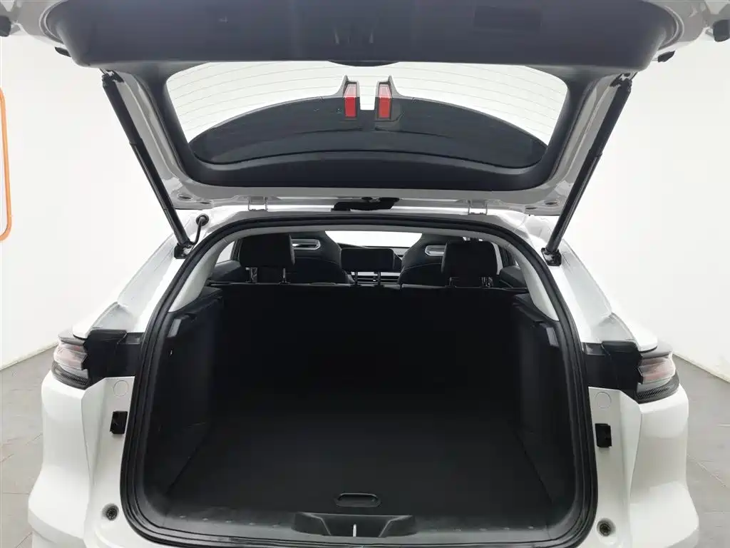 Changan Changan UNI-K 2024 2.0T Front-Wheel Drive Comfort Edition 2023 - thumbnail 16