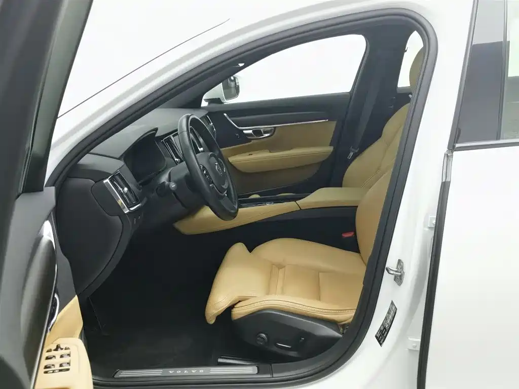 Volvo Volvo V90 2017 Cross Country T5 AWD Intelligent Edition 2018 - thumbnail 10