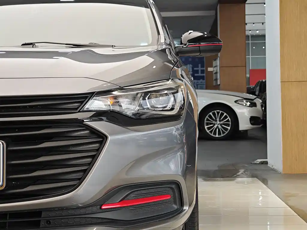 Chevrolet Chevrolet Cruze 2019 Redline 320T DCT Sport Edition国VI 2020 - thumbnail 2