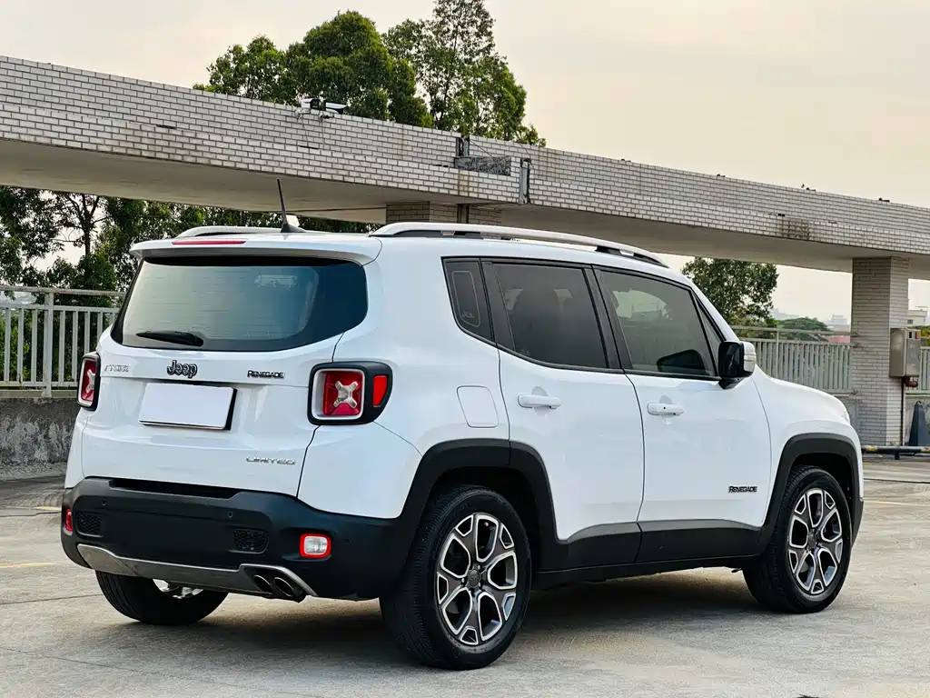 Jeep Jeep Cherokee 2017 180T Automatic Intelligent Edition 2018 - thumbnail 6