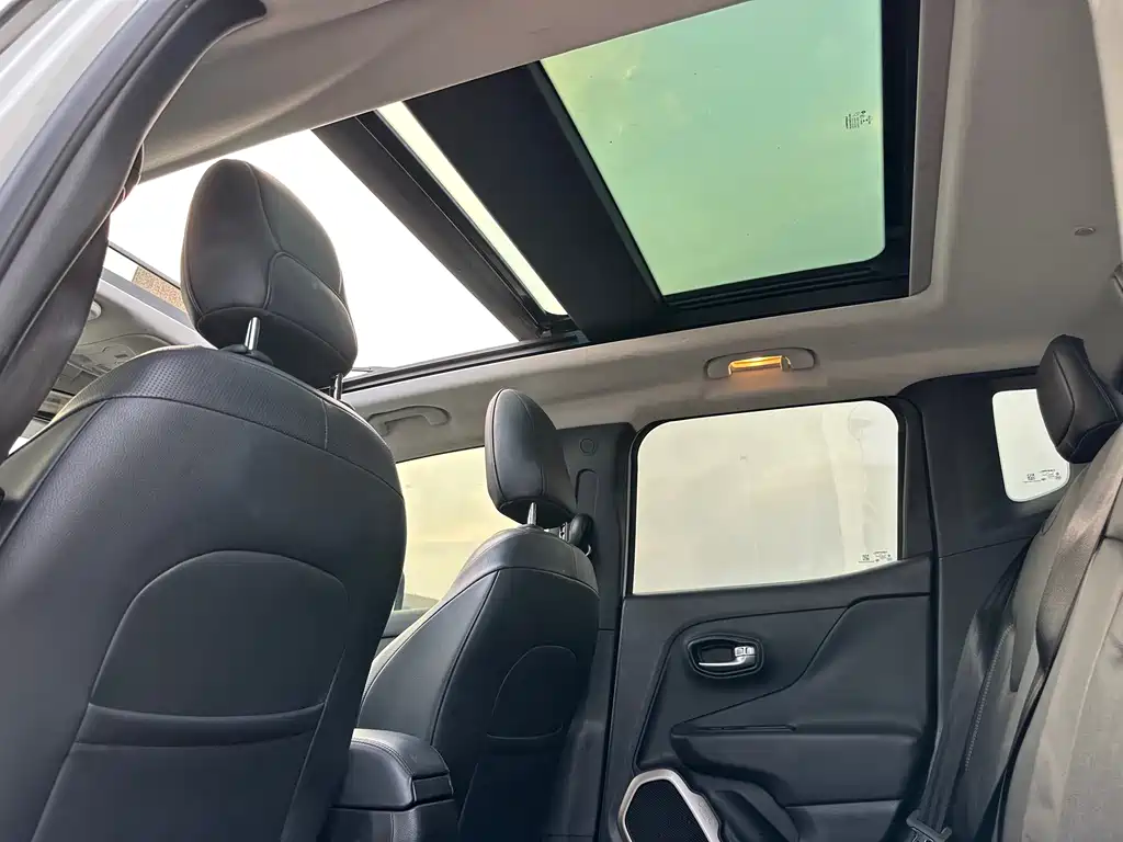 Jeep Jeep Cherokee 2017 180T Automatic Intelligent Edition 2018 - thumbnail 12