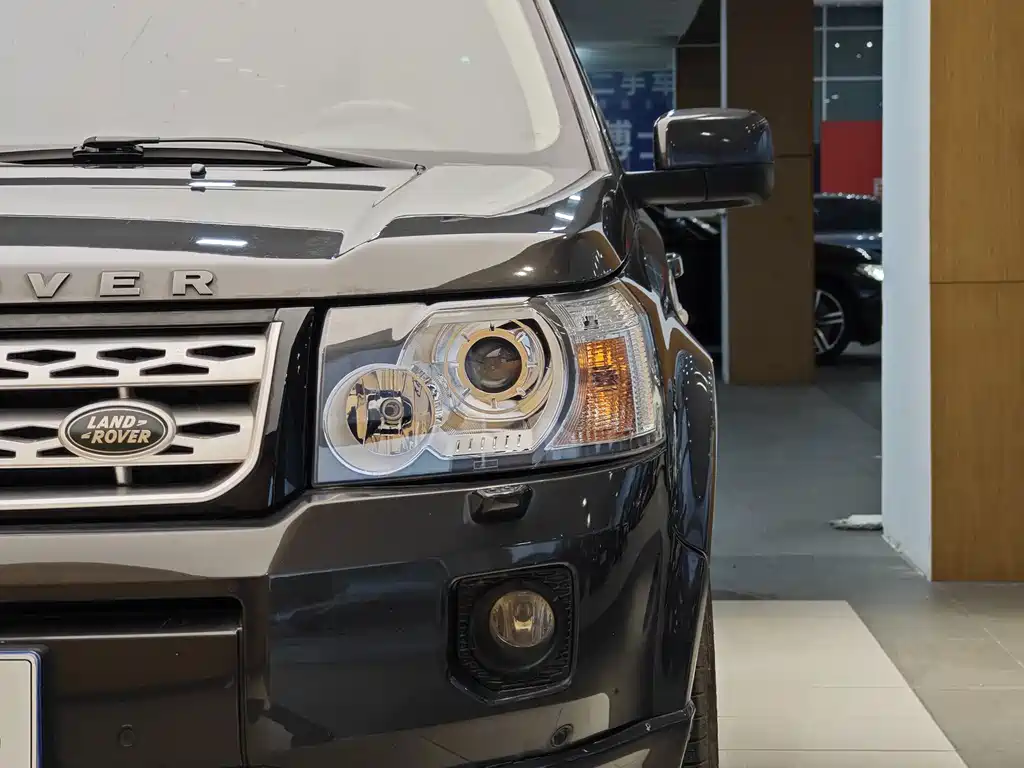 Land Rover Freelander 2 2012 2.0T Si4 SE Petrol 2012 - thumbnail 2