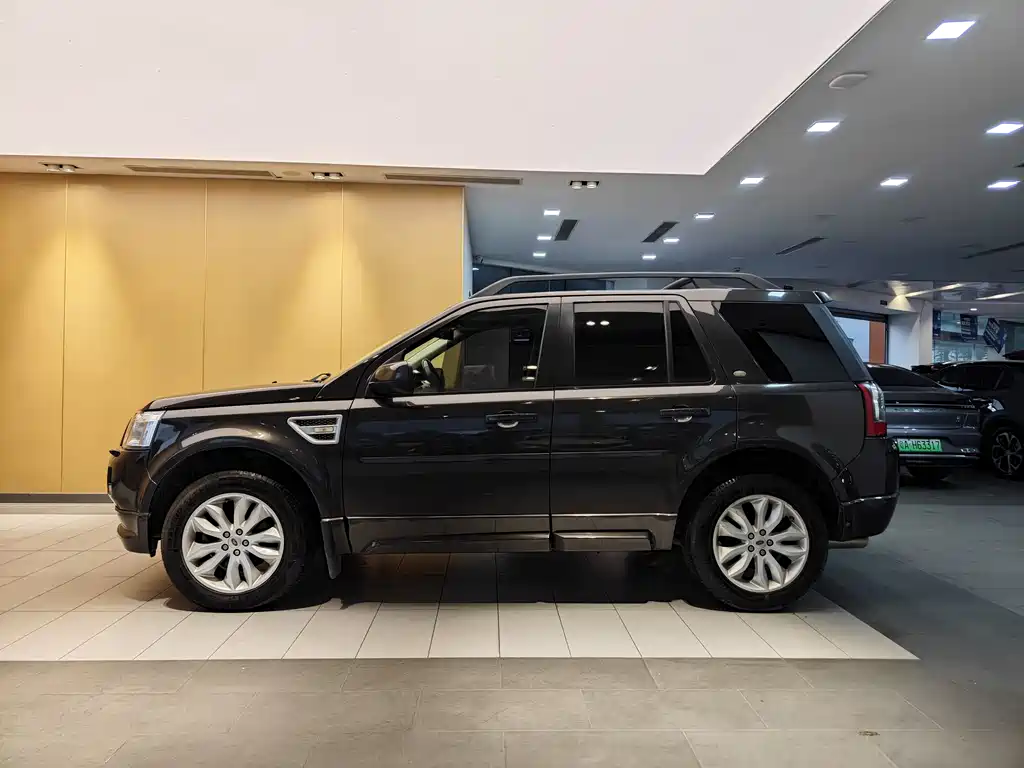 Land Rover Freelander 2 2012 2.0T Si4 SE Petrol 2012 - thumbnail 6
