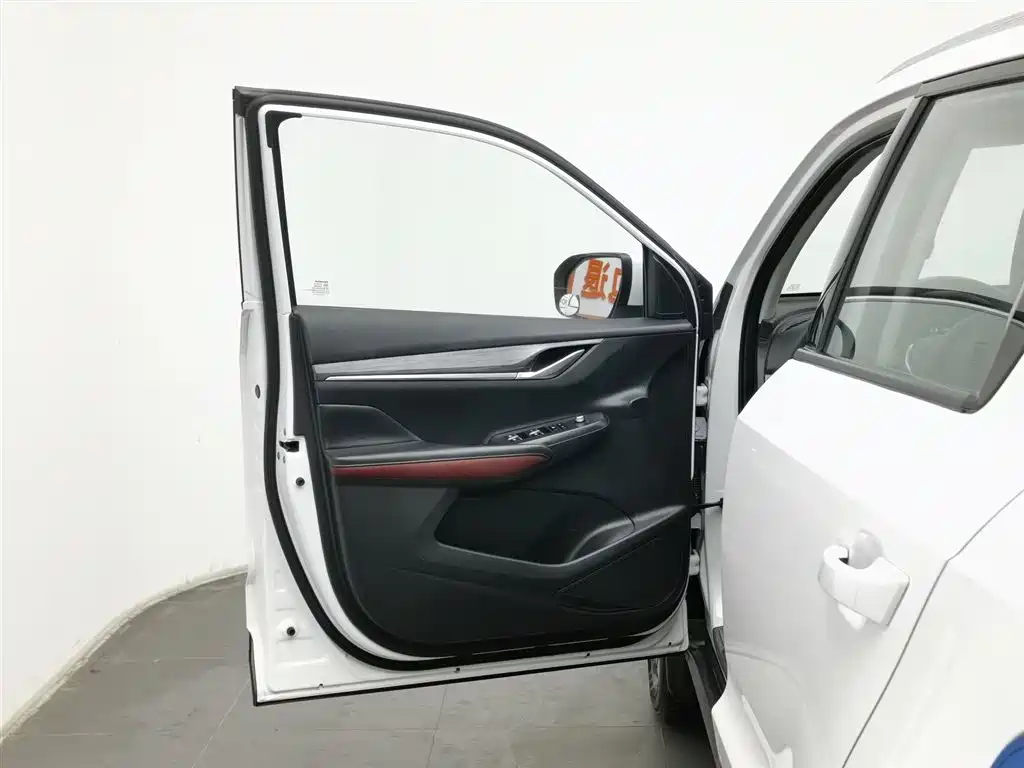 Changan Changan CS55 Plus 2020 1.5T Manual Color Edition 2020 - thumbnail 8