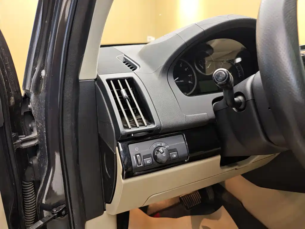 Land Rover Freelander 2 2012 2.0T Si4 SE Petrol 2012 - thumbnail 12