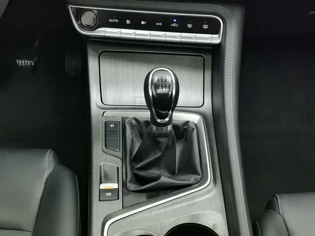 Changan Changan CS55 Plus 2020 1.5T Manual Color Edition 2020 - thumbnail 13
