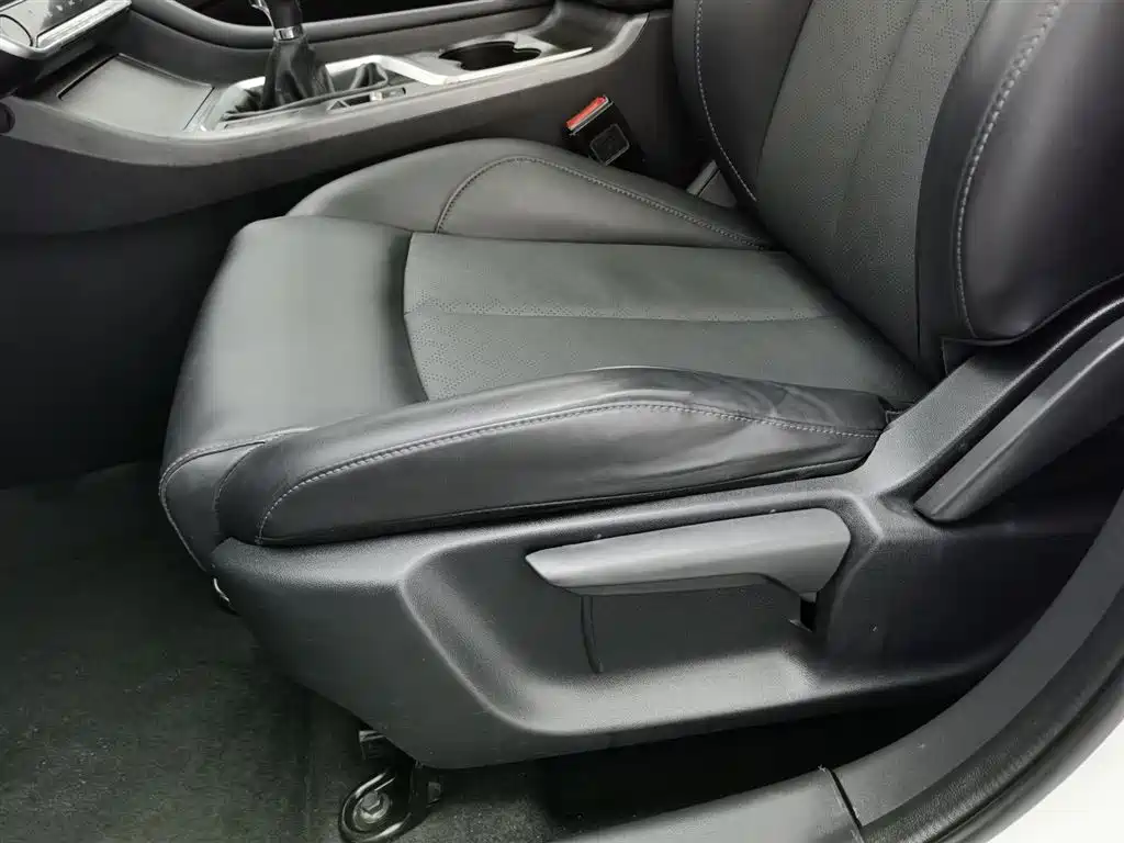 Changan Changan CS55 Plus 2020 1.5T Manual Color Edition 2020 - thumbnail 20