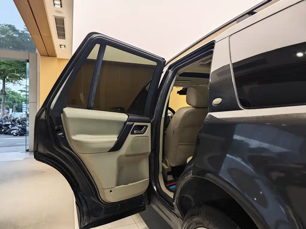 Land Rover Freelander 2 2012 2.0T Si4 SE Petrol 2012 - thumbnail 21