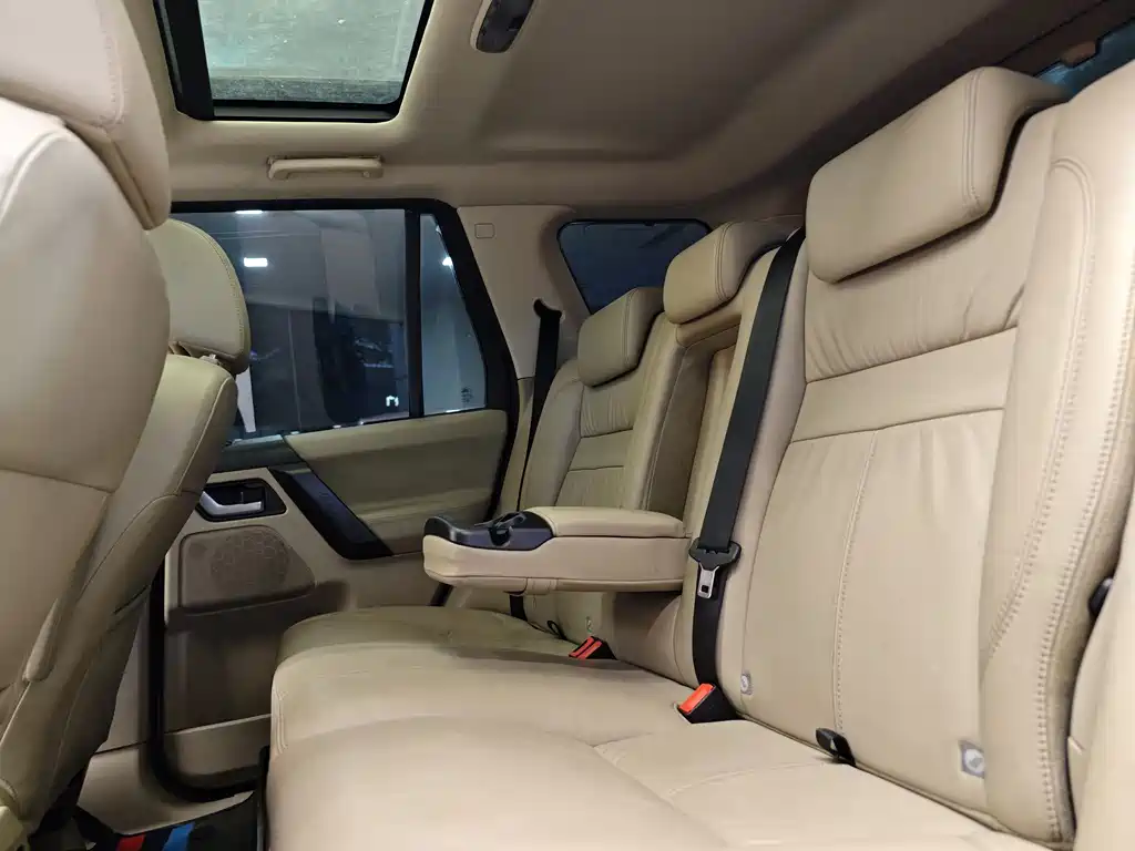 Land Rover Freelander 2 2012 2.0T Si4 SE Petrol 2012 - thumbnail 23