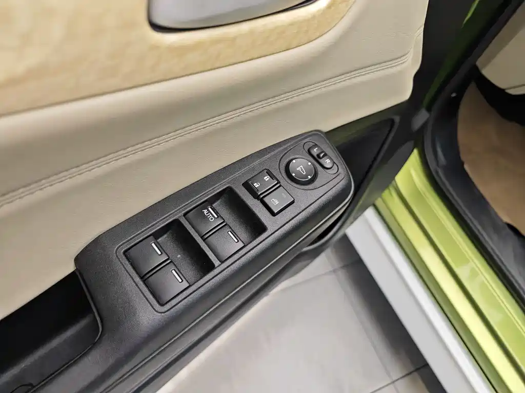 Honda Honda Jade 2013 1.8L Automatic Comfort Edition 5-seater 2014 - thumbnail 9