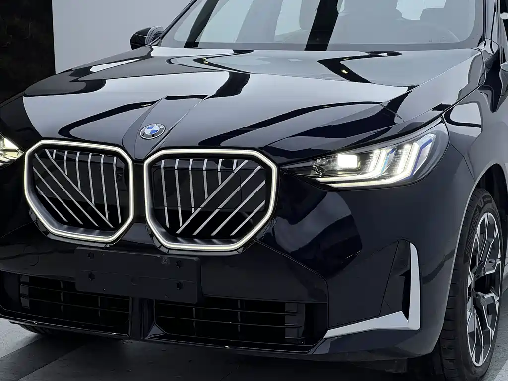 BMW BMW X3 2025 xDrive30L Premium M Sport Package 2025 - thumbnail 5