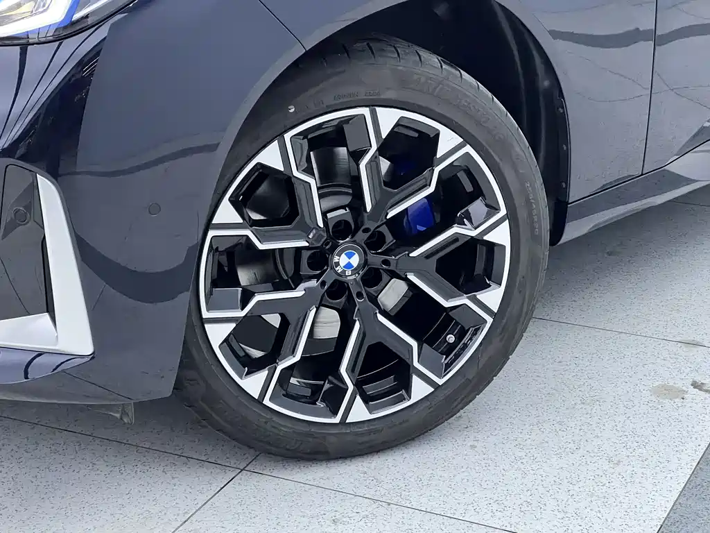 BMW BMW X3 2025 xDrive30L Premium M Sport Package 2025 - thumbnail 6