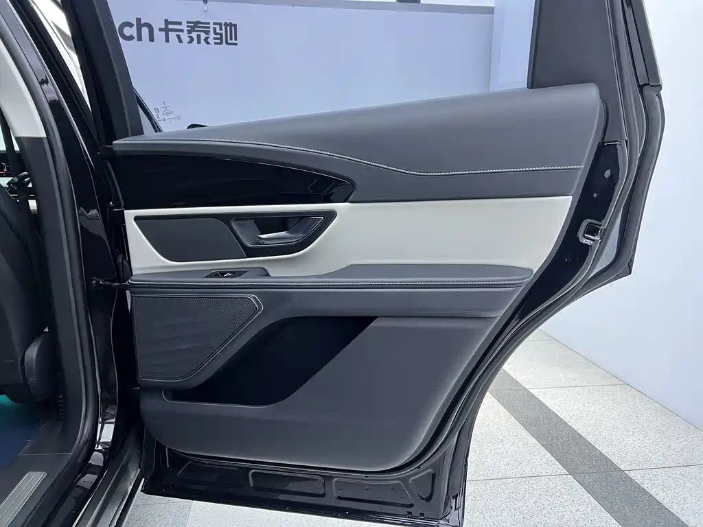 Lincoln Nautilus 2025 2.0T AWD Premium Hybrid 2025 - thumbnail 16