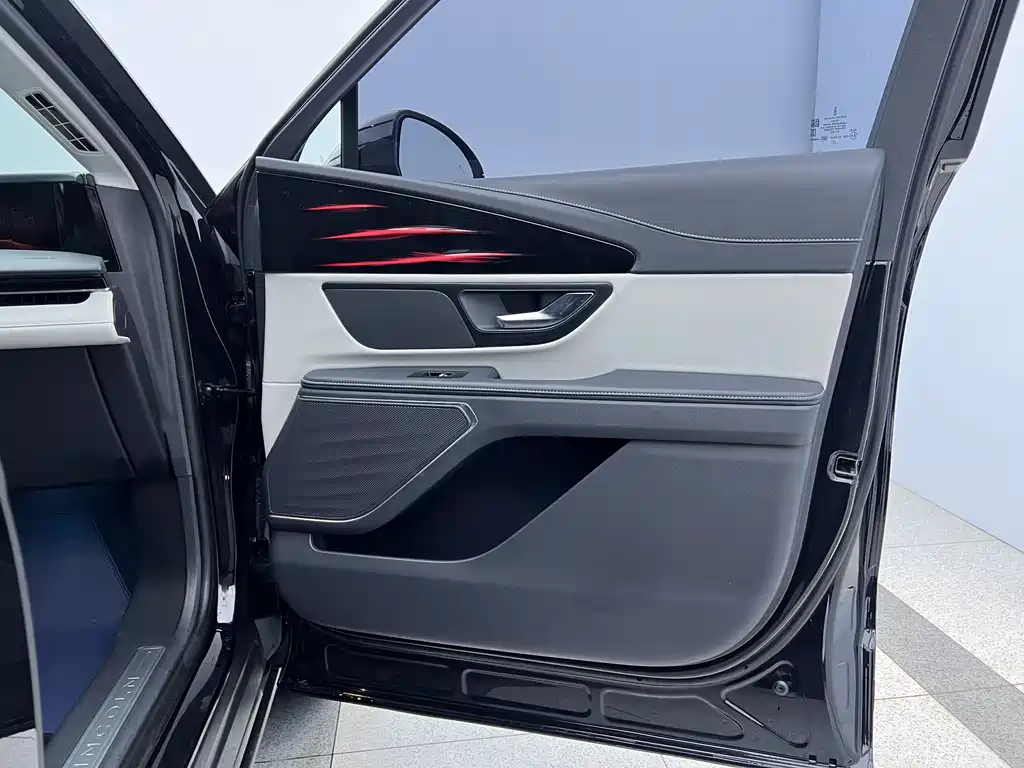 Lincoln Nautilus 2025 2.0T AWD Premium Hybrid 2025 - thumbnail 23