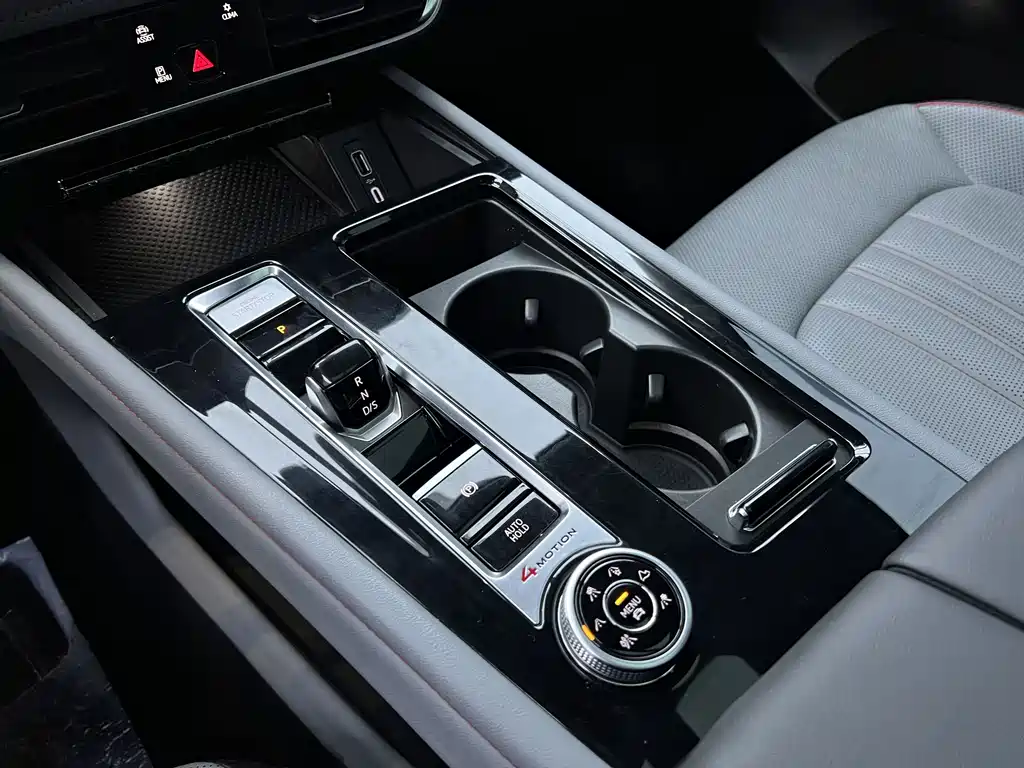 Volkswagen Teramont 2023 Teramont X Facelift 380TSI AWD Premium Luxury Edition 2023 - thumbnail 11
