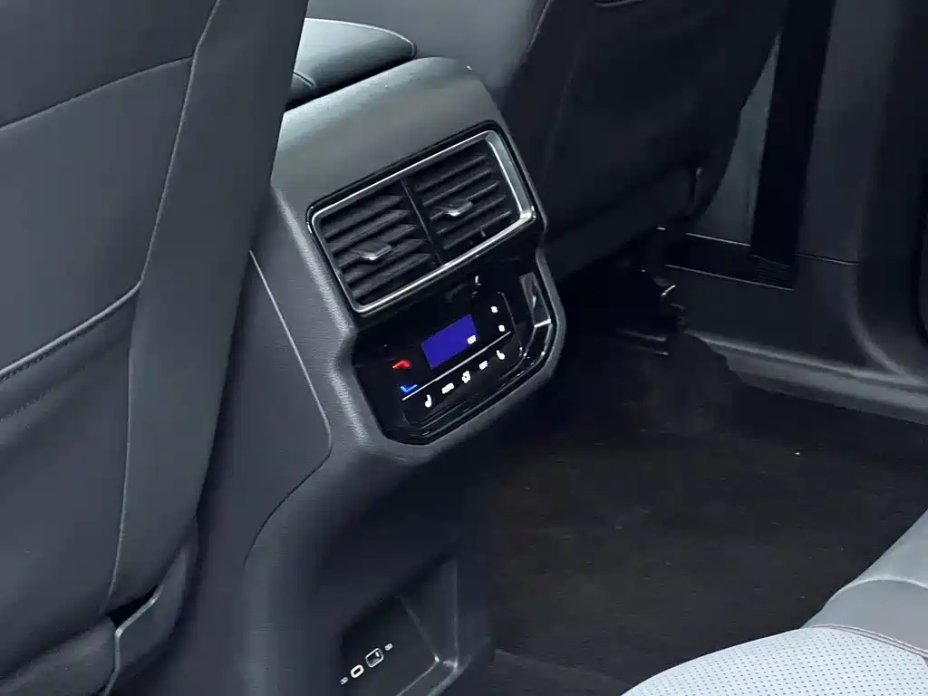 Volkswagen Teramont 2023 Teramont X Facelift 380TSI AWD Premium Luxury Edition 2023 - thumbnail 15