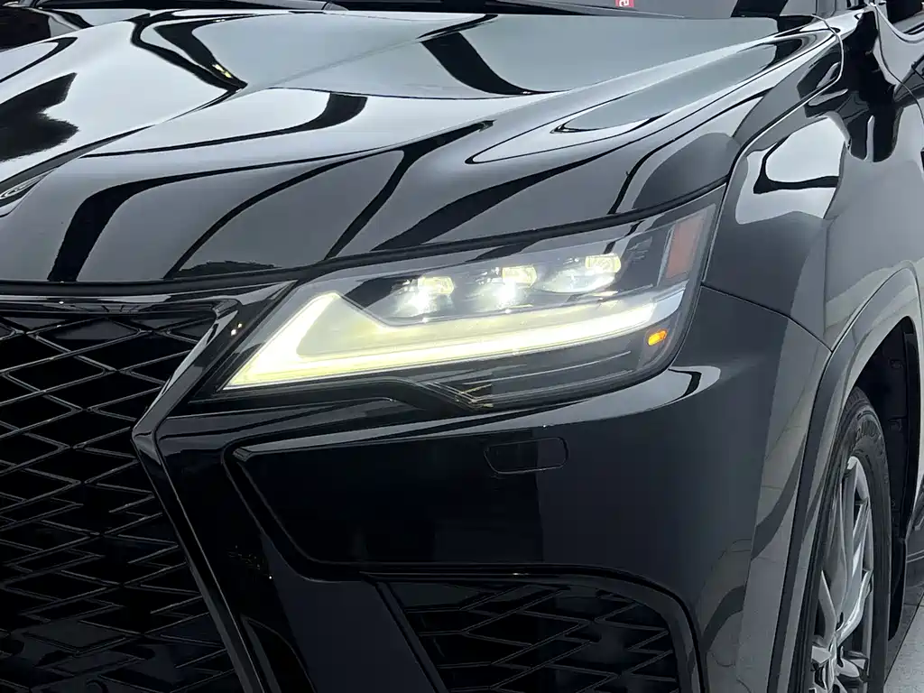 Lexus Lexus LX 600 2022 Model US Specification 2022 - thumbnail 3