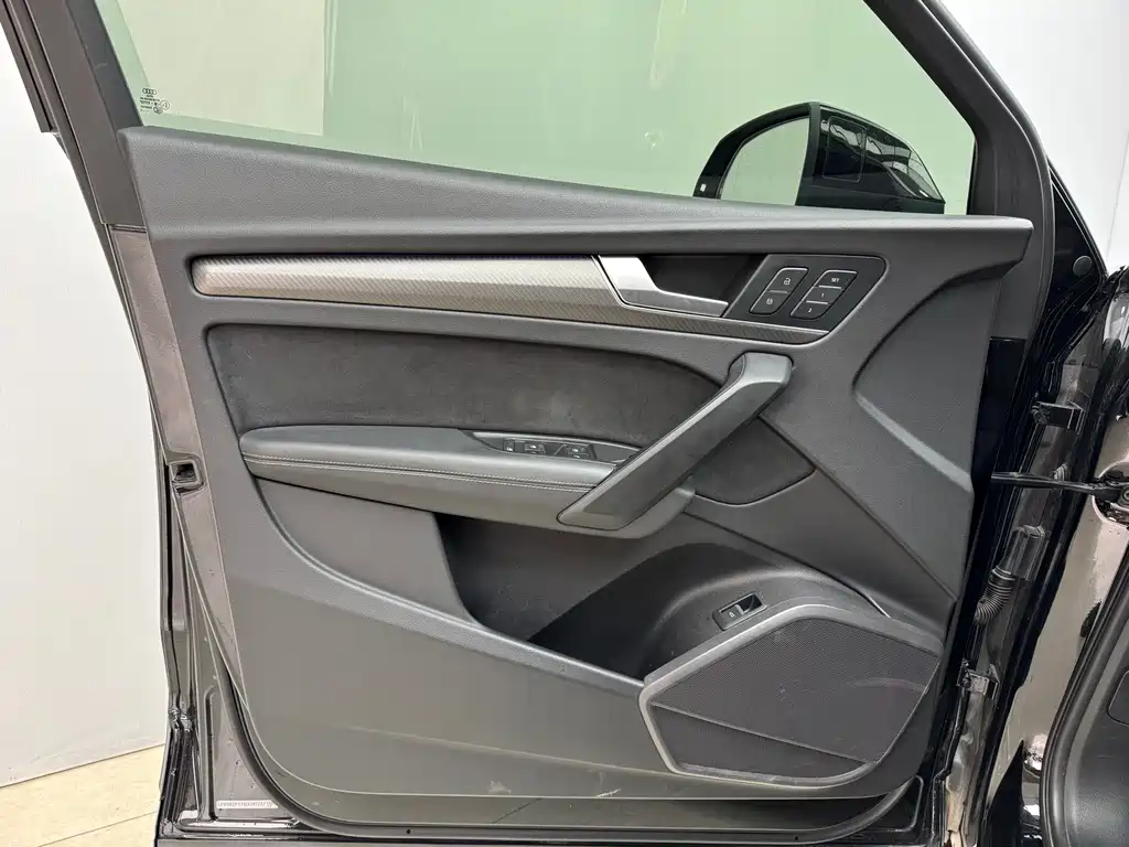 Audi Audi Q5L Sportback 2021 40 TFSI Luxury Edition 2021 - thumbnail 8
