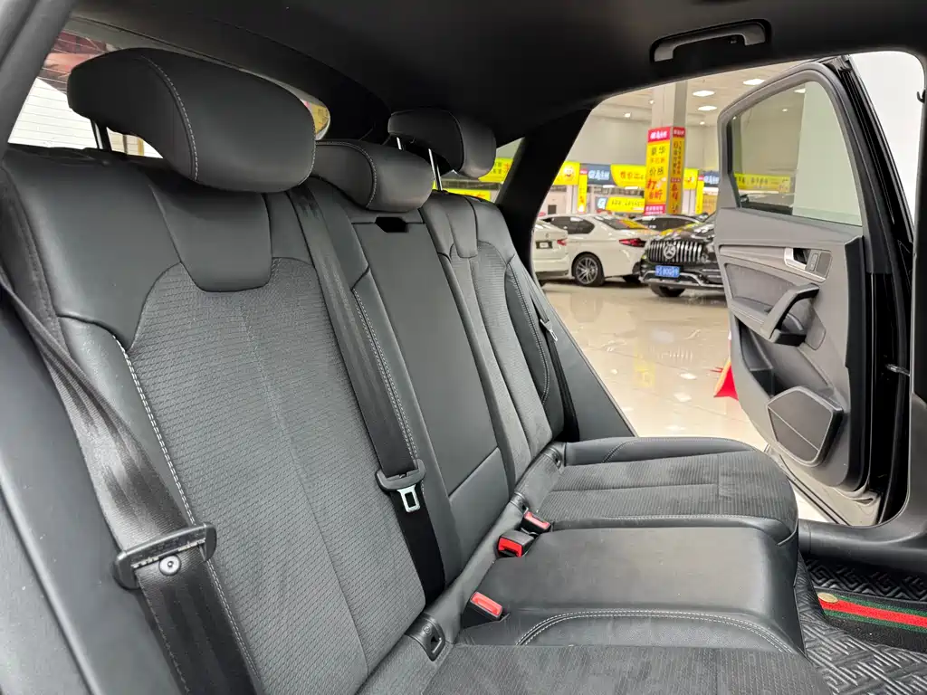 Audi Audi Q5L Sportback 2021 40 TFSI Luxury Edition 2021 - thumbnail 12