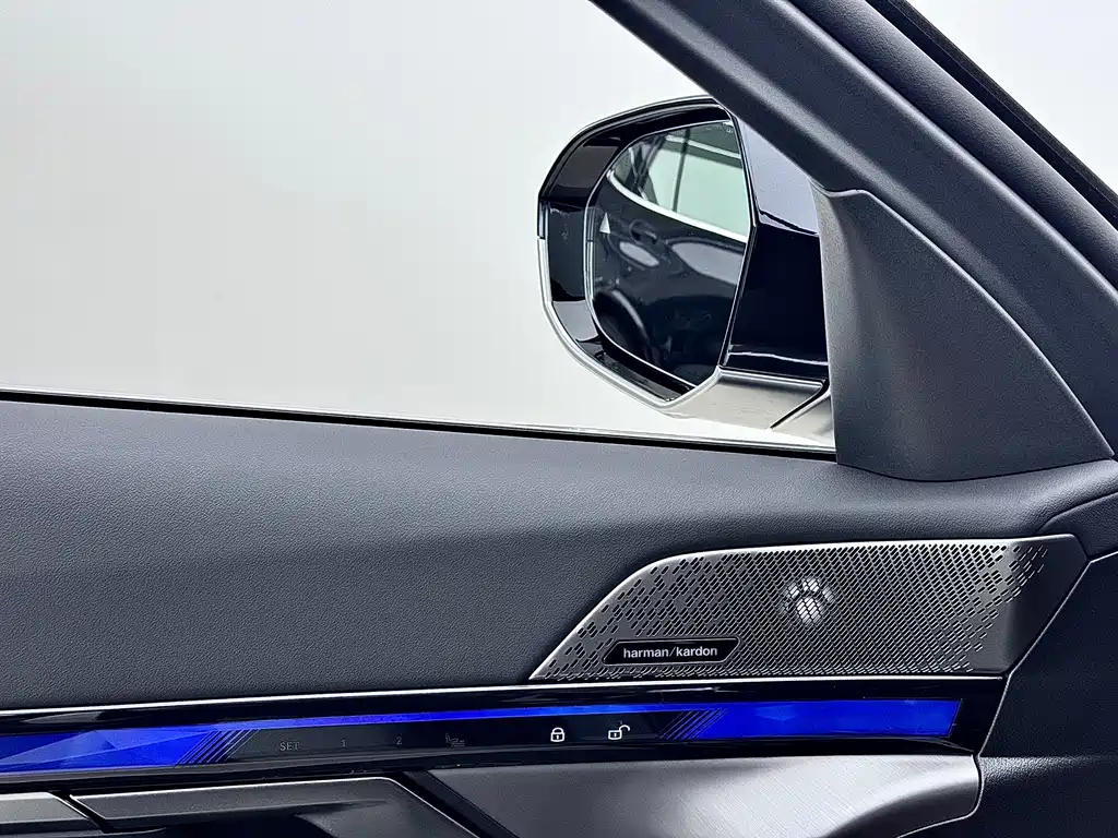 BMW BMW i5 2025 eDrive 40L M Sport Package 2025 - thumbnail 15