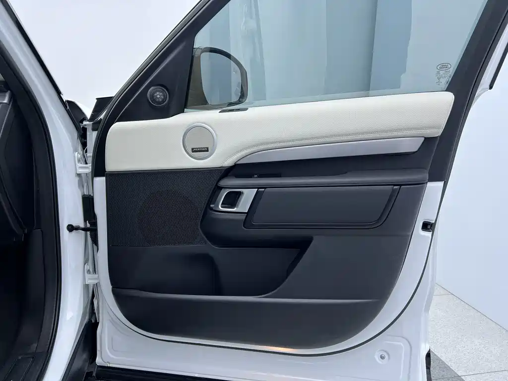 Land Rover Discovery 2023 Model Year Facelift 360PS R-Dynamic SE 2024 - thumbnail 23