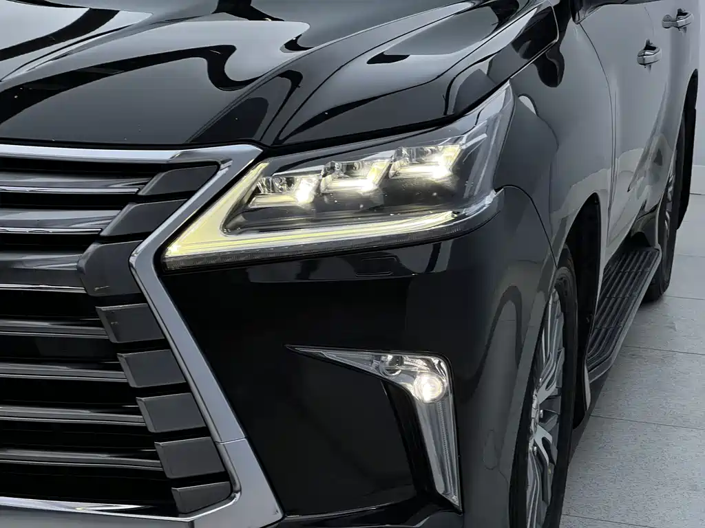 Lexus Lexus LX 570 F Sport 2019 - thumbnail 4