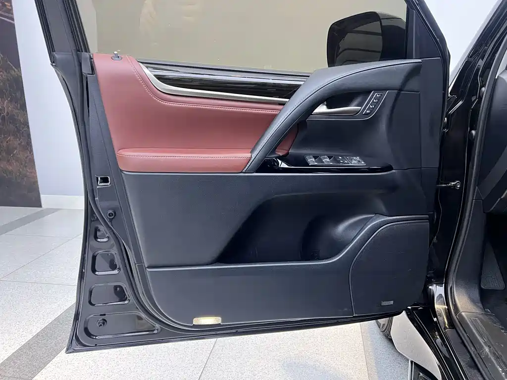 Lexus Lexus LX 570 F Sport 2019 - thumbnail 13