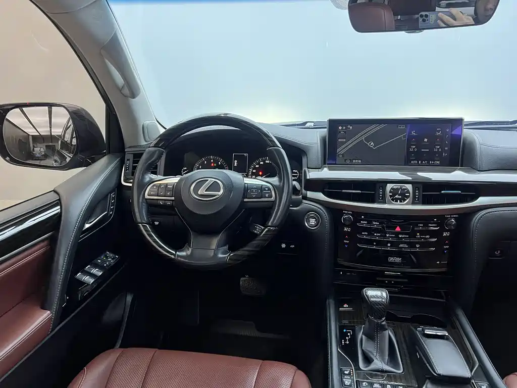 Lexus Lexus LX 570 F Sport 2019 - thumbnail 28