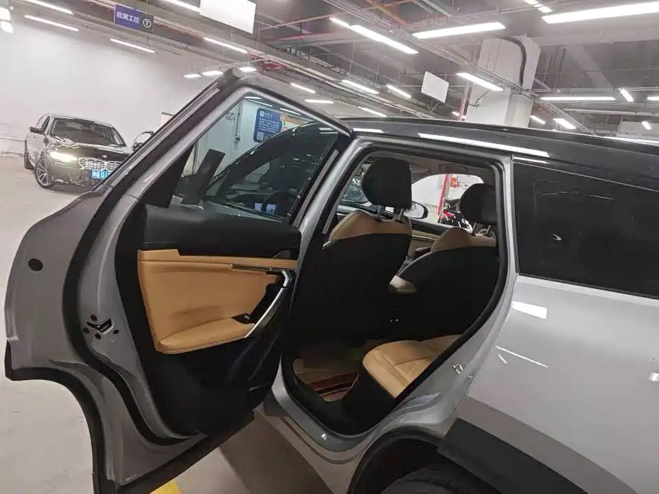 Geely Auto Geely Boyue L 2023 1.5TD DCT Premium Edition 2023 - thumbnail 7