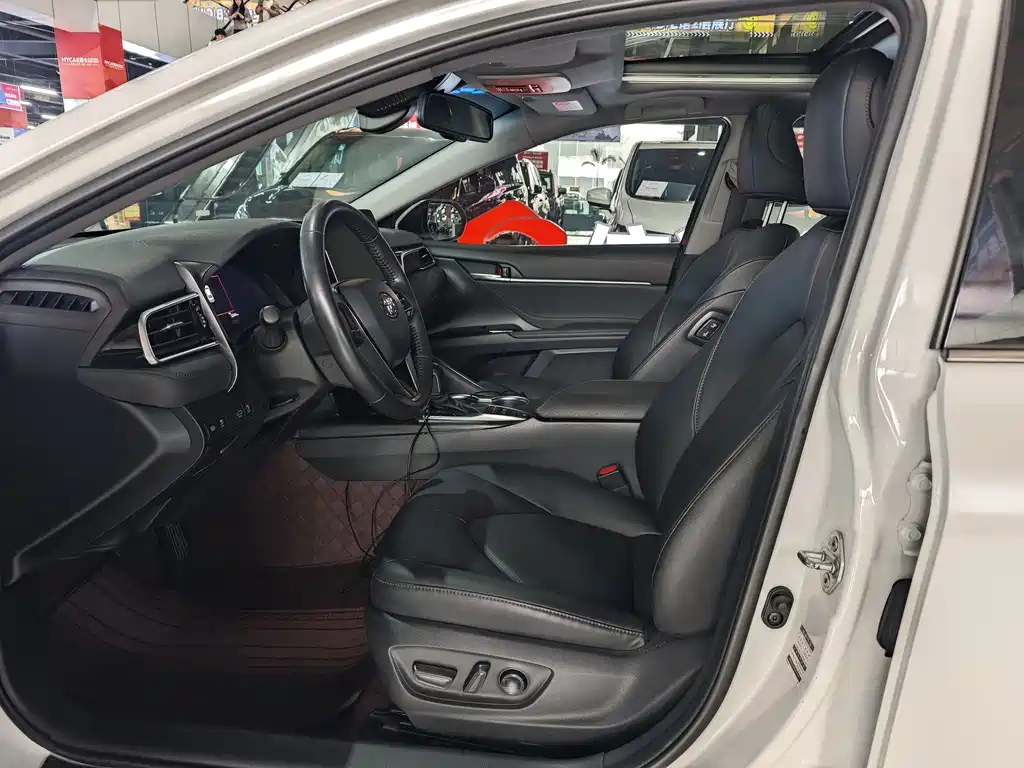 Toyota Toyota Camry 2021 Hybrid 2.5HG Luxury Edition 2022 - thumbnail 4
