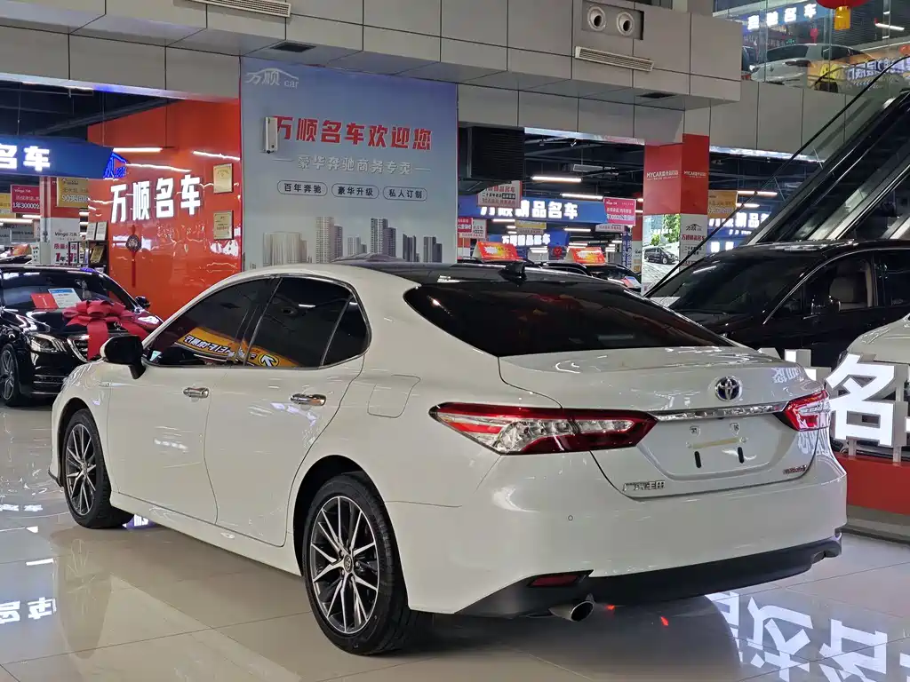 Toyota Toyota Camry 2021 Hybrid 2.5HG Luxury Edition 2022 - thumbnail 15