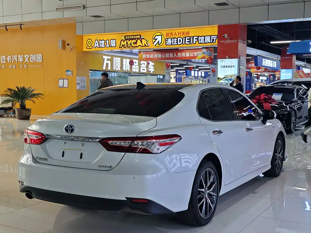 Toyota Toyota Camry 2021 Hybrid 2.5HG Luxury Edition 2022 - thumbnail 17