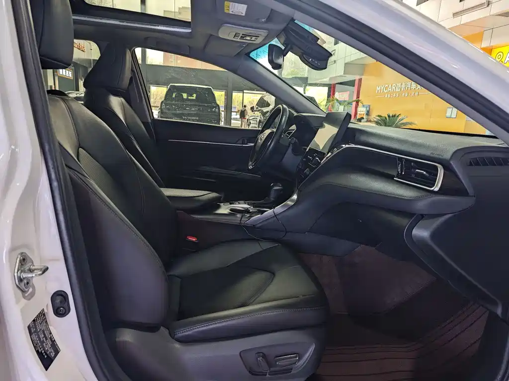 Toyota Toyota Camry 2021 Hybrid 2.5HG Luxury Edition 2022 - thumbnail 19