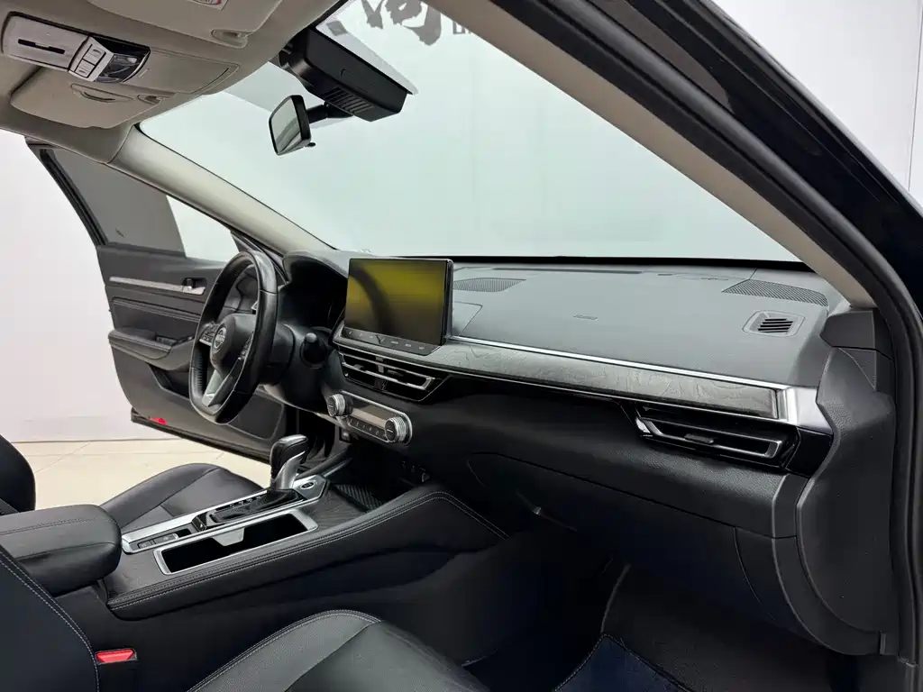 Nissan Nissan Altima 2022 2.0L XL-TLS Premium Edition 2023 - thumbnail 14