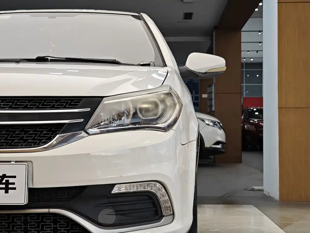 Geely Auto Geely Emgrand EC7 2016 1.5L Manual Elite 2019 - thumbnail 2