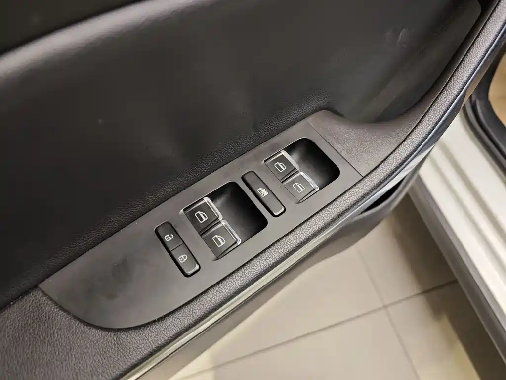 Chery Tiggo 3x 2018 1.5L Automatic Elite Edition 2019 - thumbnail 9